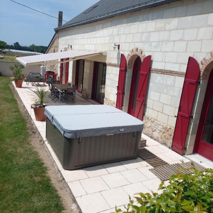 Jolie Maison De Campagne En Pierre De Tuffeau Longué Exteriér fotografie